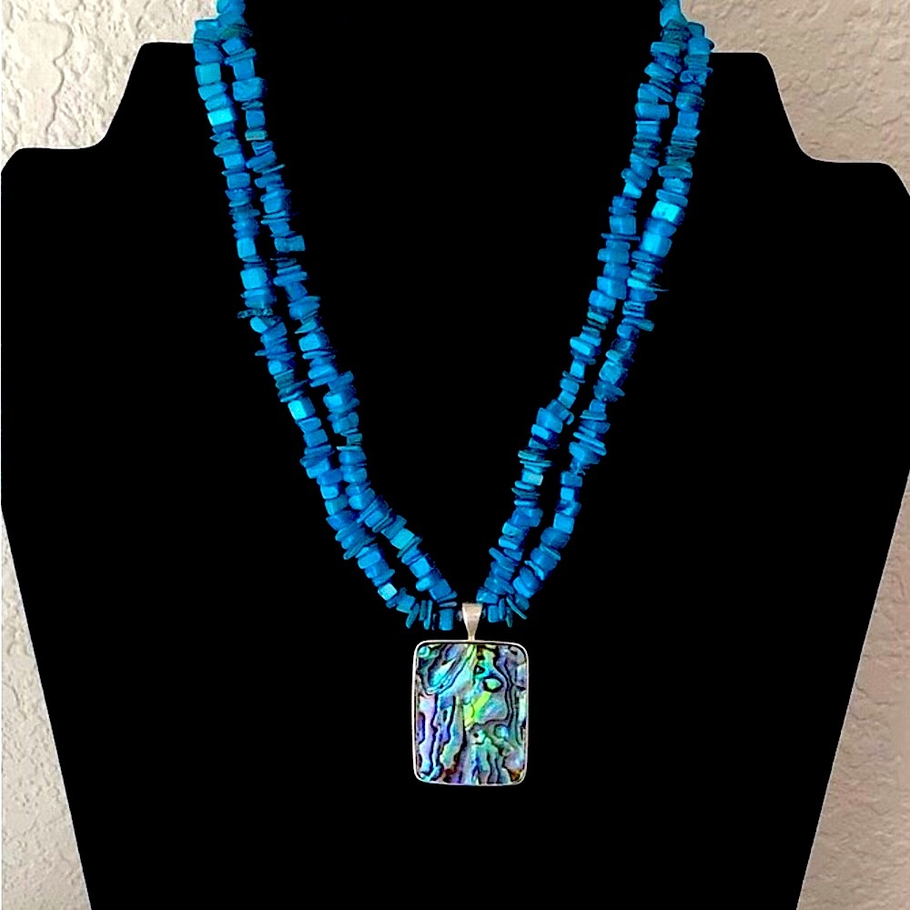 $98 Lucoral Company Estate Necklace Marked LUC 925 - Picture 1 of 3